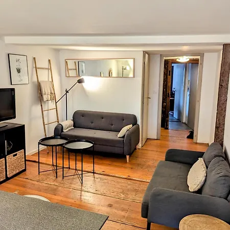 Triplex Place De La Cathedrale Apartment *